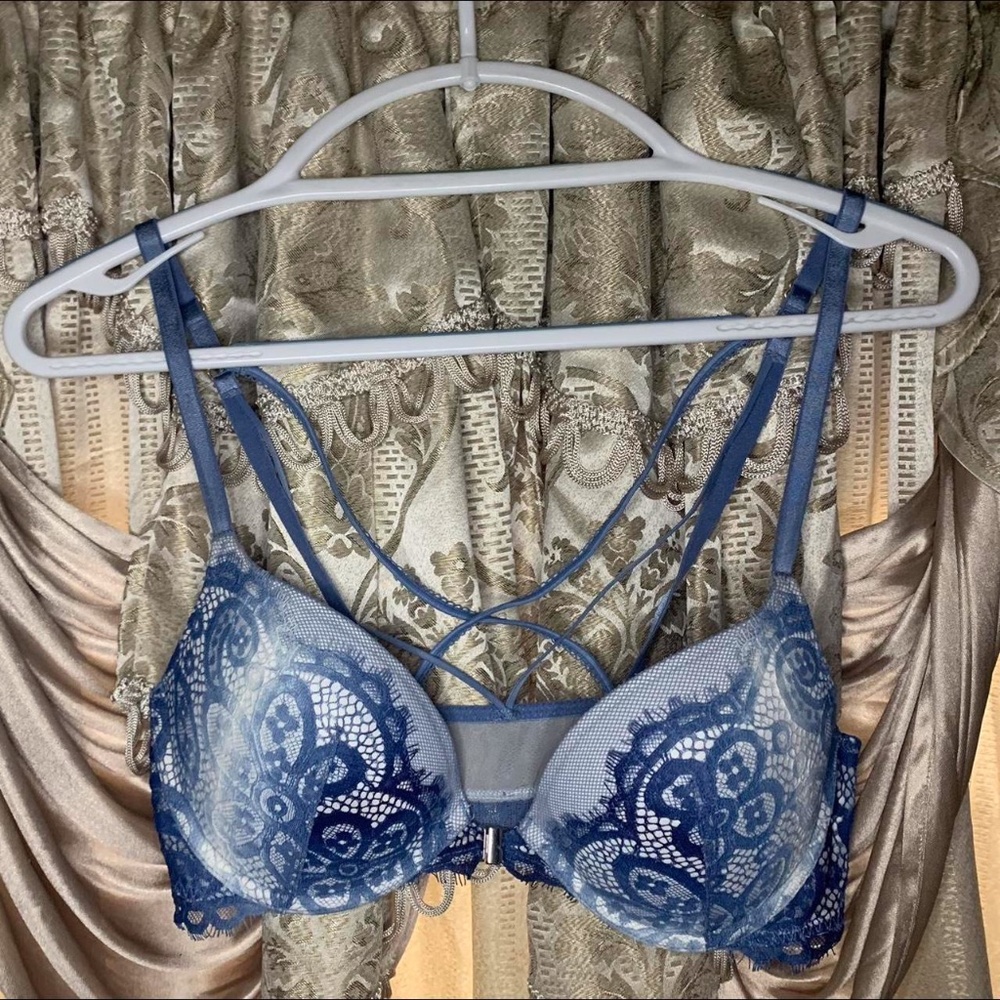 Victoria's Secret Blue Lace Ombre Padded Very Sexy Push Up Bra